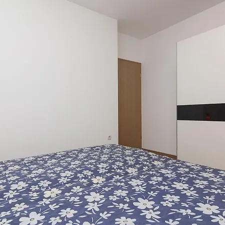 Ana 433 *